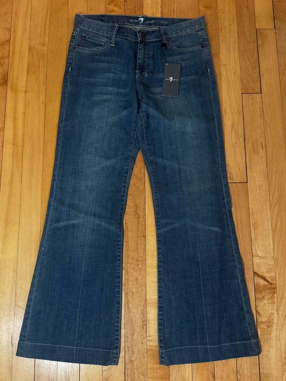 7 For All Mankind Women's DOJO Flare Jeans SZ 30 NWT
